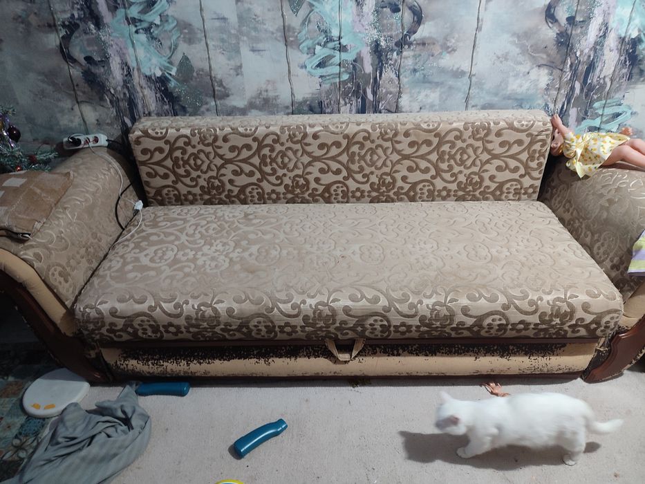 Отдам бесплатно диван