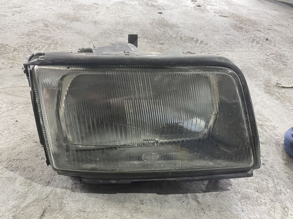 Продам фары от ауди 100 с4