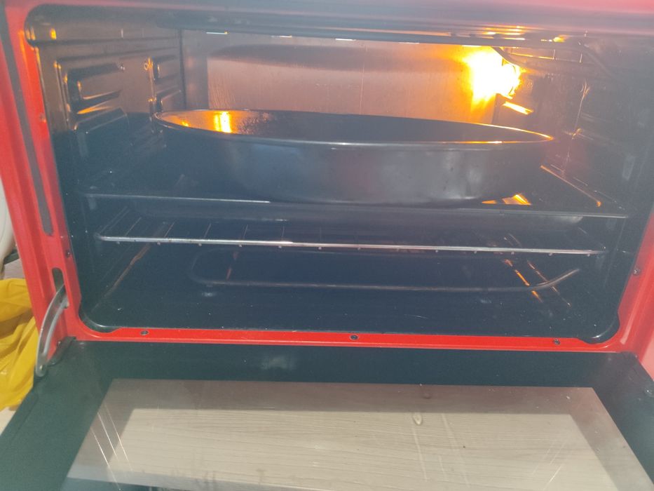 Продам духовой шкаф