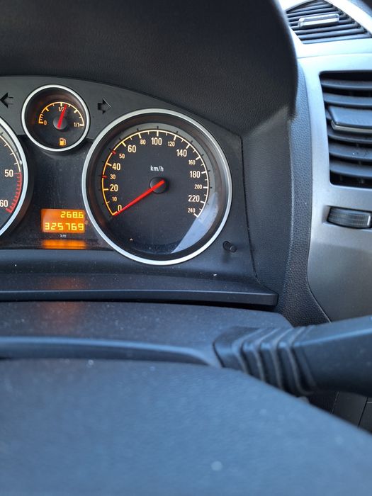 De  vanzare OPEL ZAFIRA B