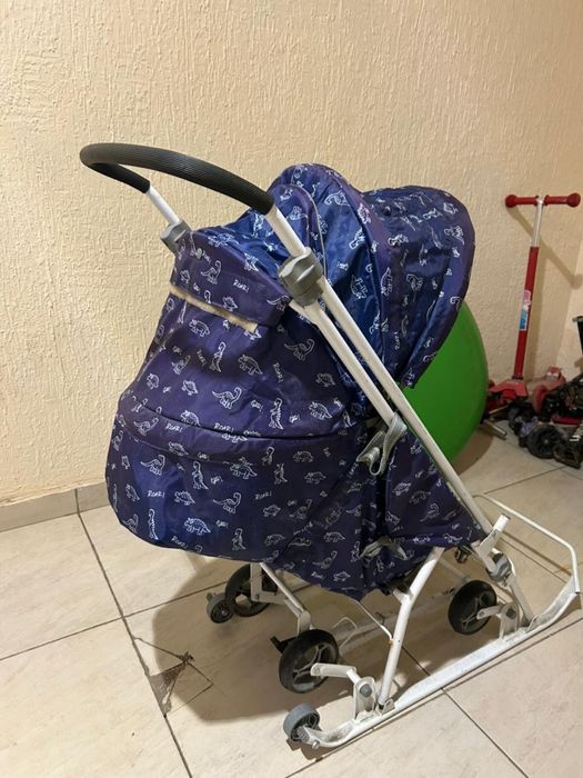 Продам сани детские и прогулочную коляску.