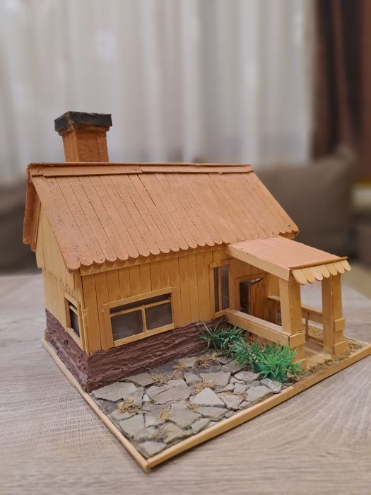 Макет на къща от дърво