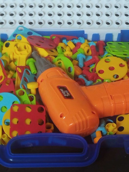 Занимателен сет 120 части+