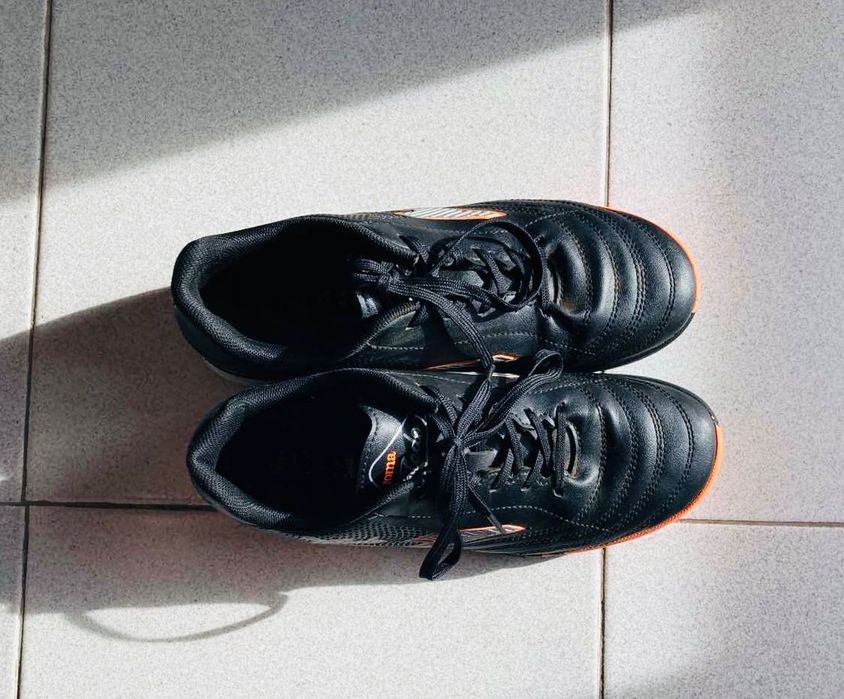 Детски бутонки за футбол