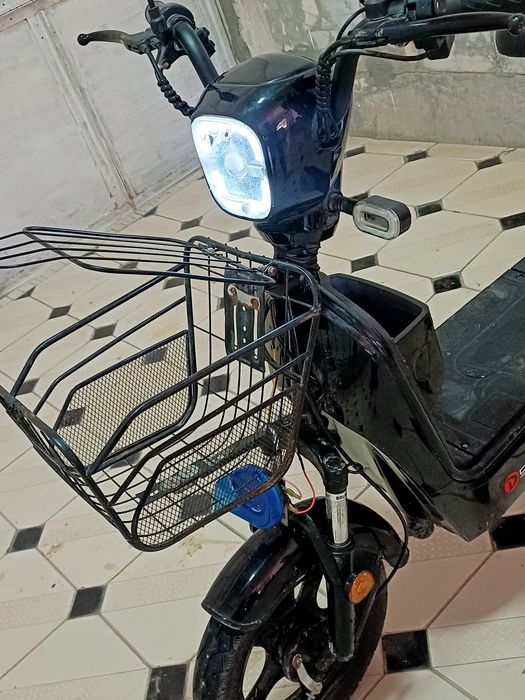 Ideal holatdagi Elektroskuterlar