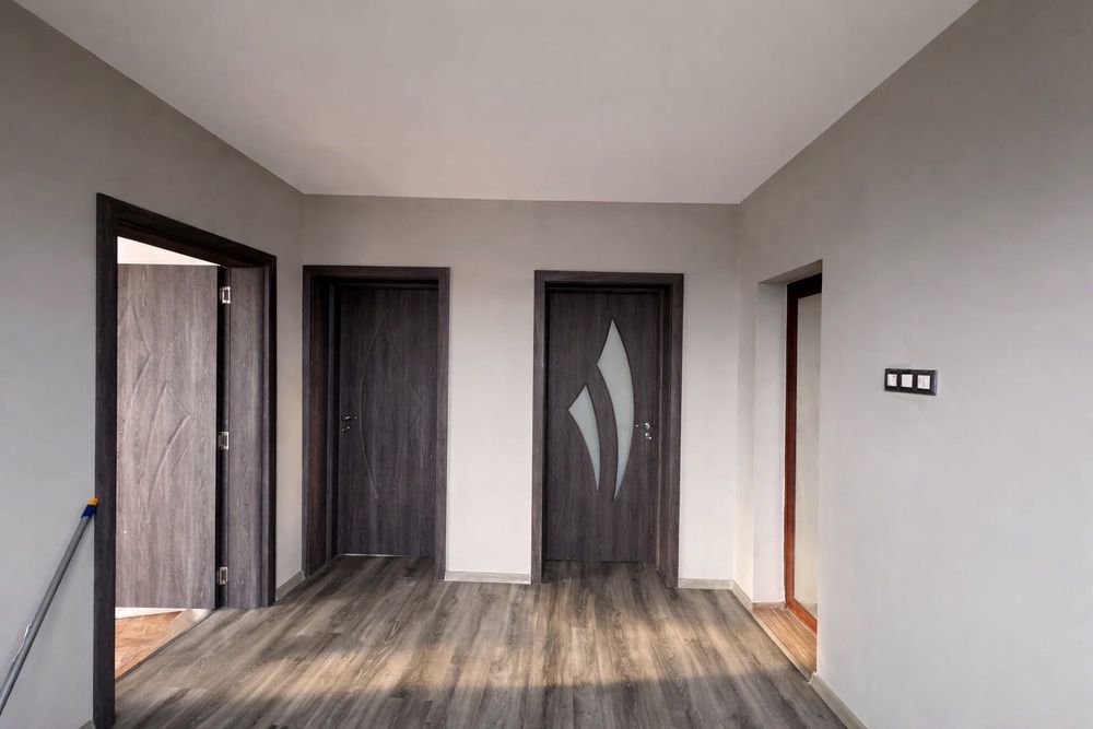 Двуетажна къща с двор в с.Ливада, до Бургас