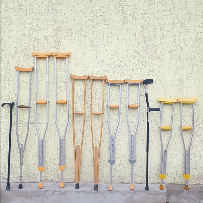 Продам костыли ходунки