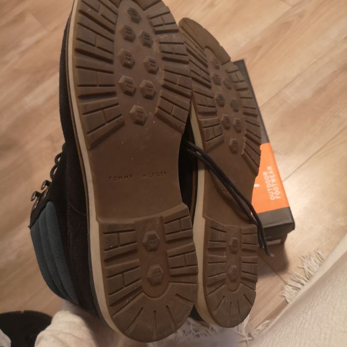 Ghete Tommy Hilfiger piele întoarsă mărime 42