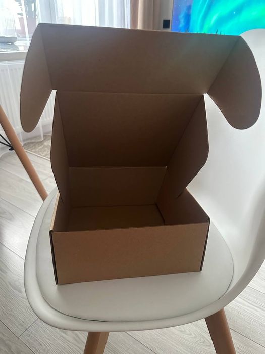 Коробка самосборная 22 см * 10 см