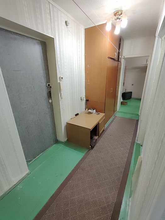 Продается 2-комн (5-12, 9 эт)