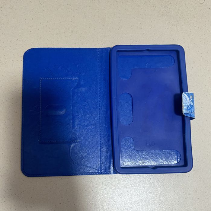 Чехлы на планшет