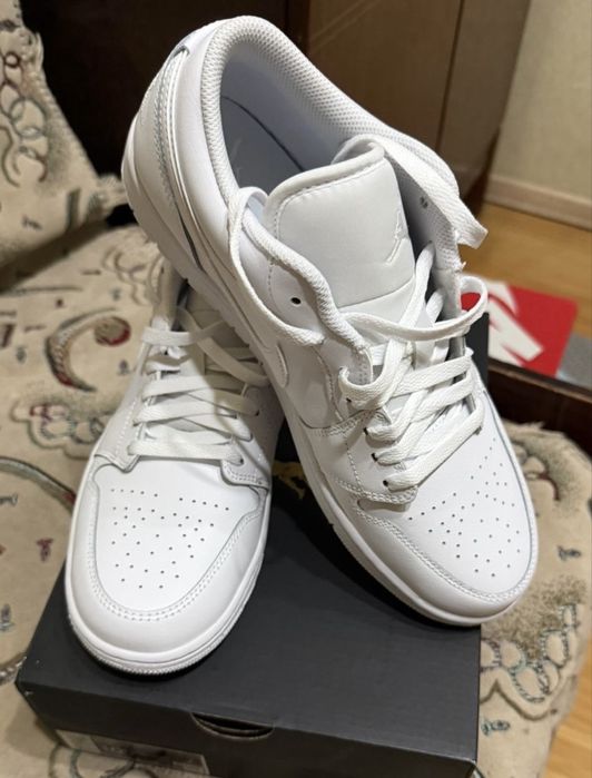 Оригинальные кроссовки Air Jordan 1 low