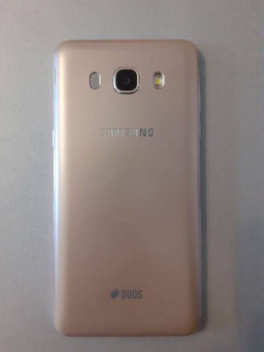Срочно продам Samsung j5