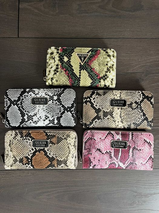 Нови дамски портмонетa Guess Dior Versace