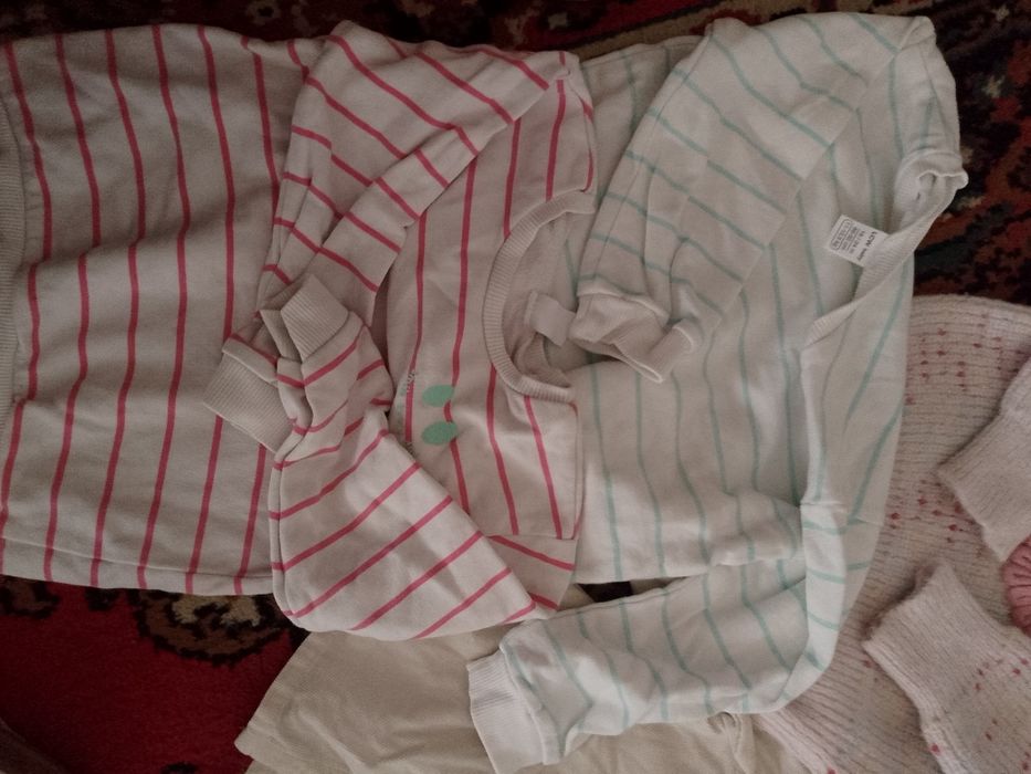 Продам целый пакет вещей для девочки. Пакет 100.000