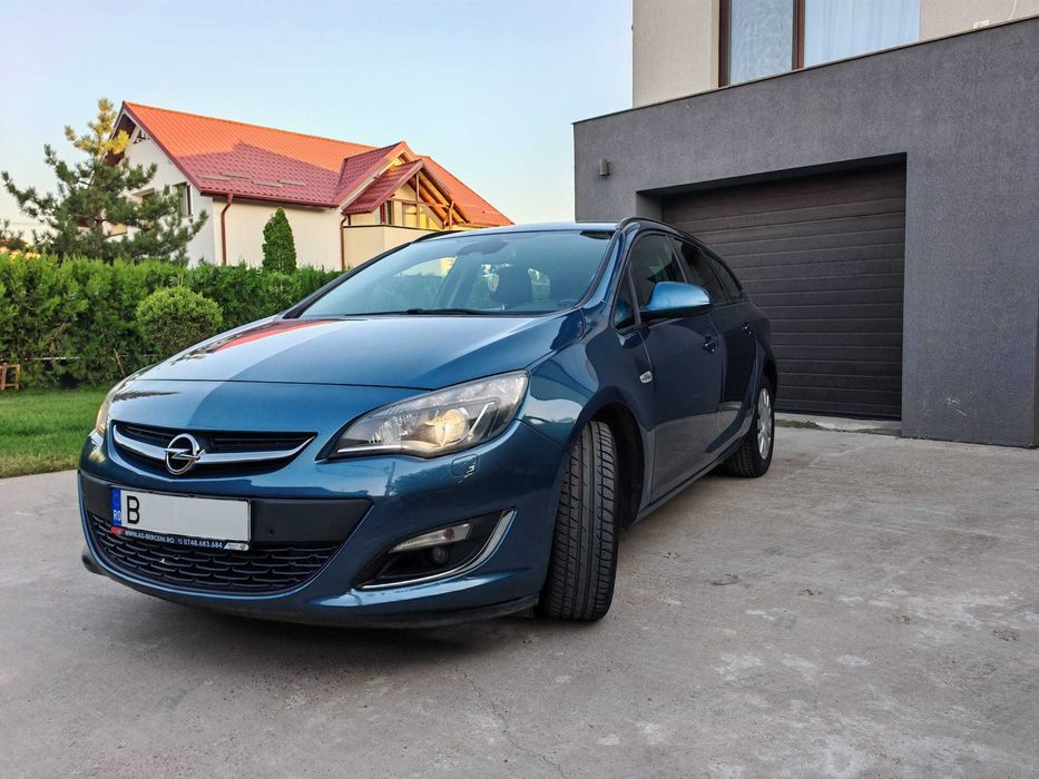 Opel Astra J Sports Tourer EcoFlex Start Stop 1.7L Diesel, 130 CP