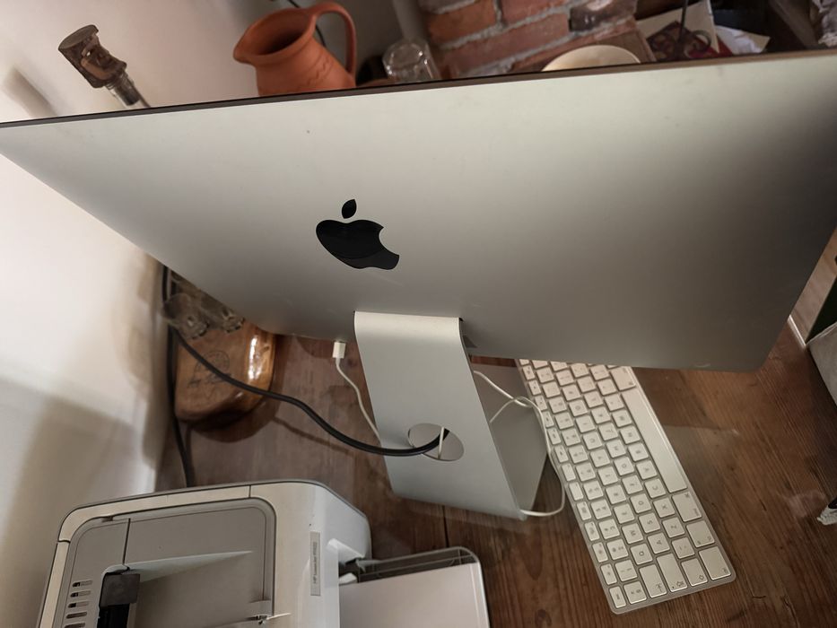 IMac Retina 4K 21.5-inch Late 2015 Orastie • OLX.ro
