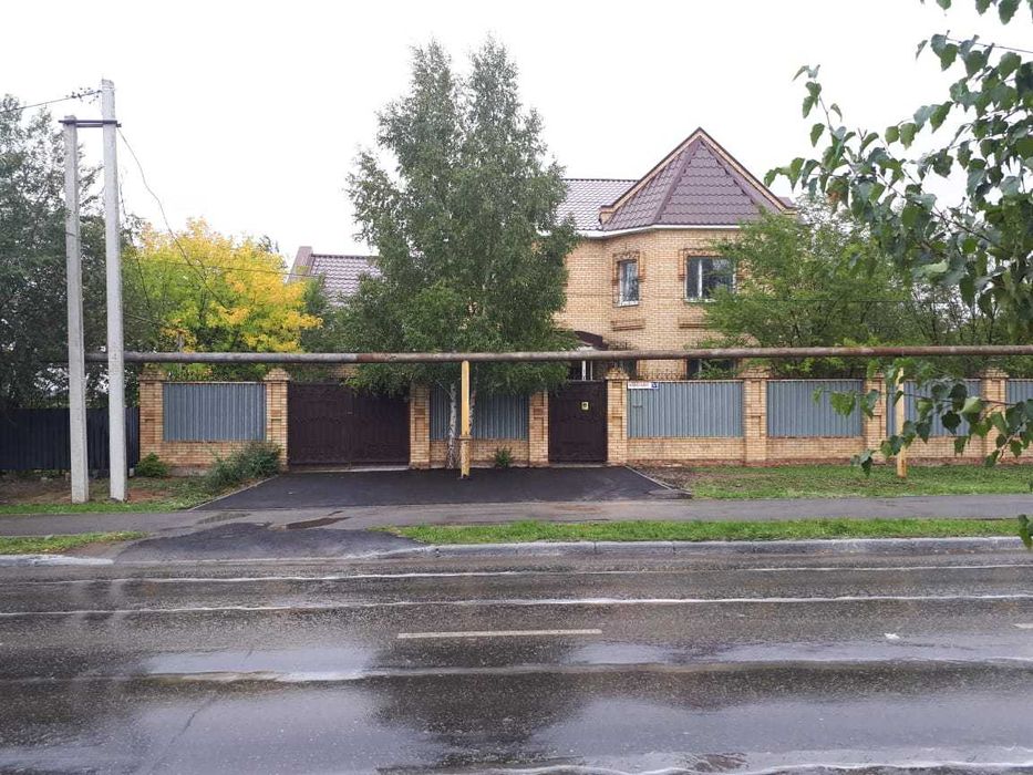 продам дом-коттедж  Костанай