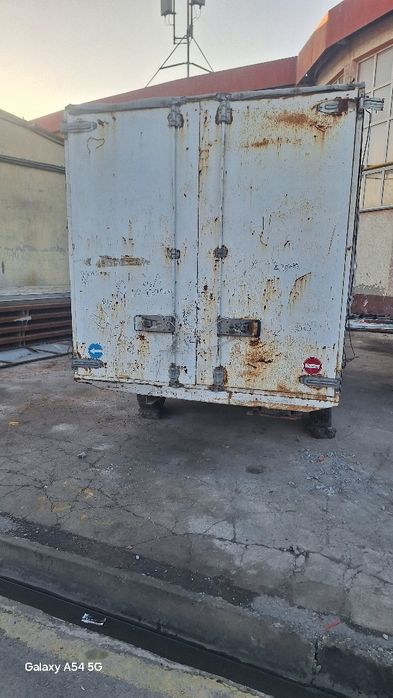 Прицеп. Сауда жасауға, поля басына қоюға ыңғайлы