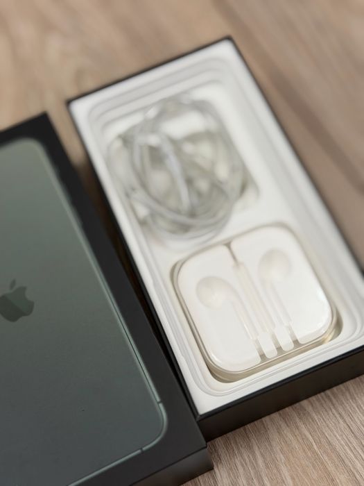 Продам iPhone 11 Pro Max