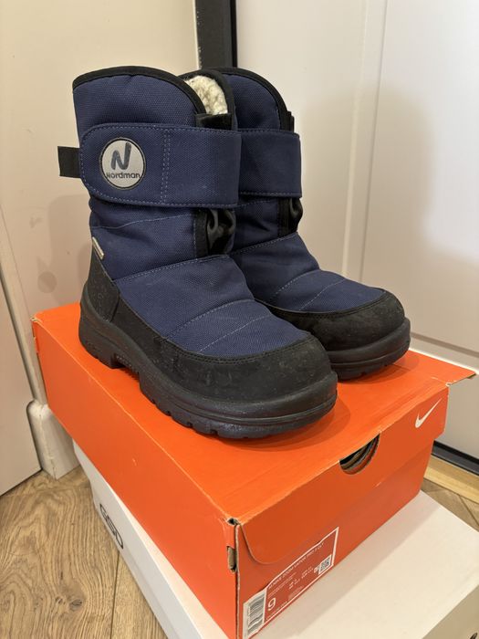 Продам детские сапоги