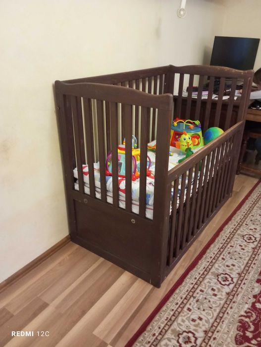 Pat de lemn copii pătuț cu sertar. 120/60cm