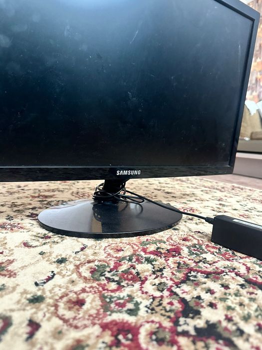 Монитор Samsung sa300