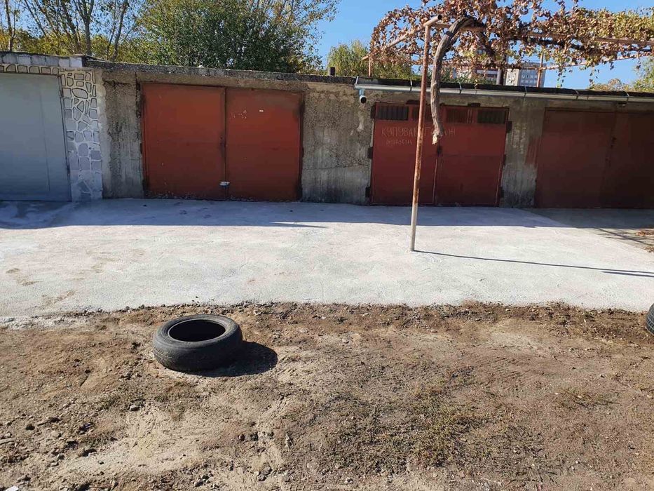 Гараж срещу Тарита