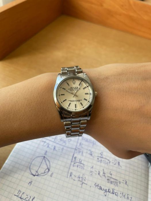 продам ролексы часы наручные