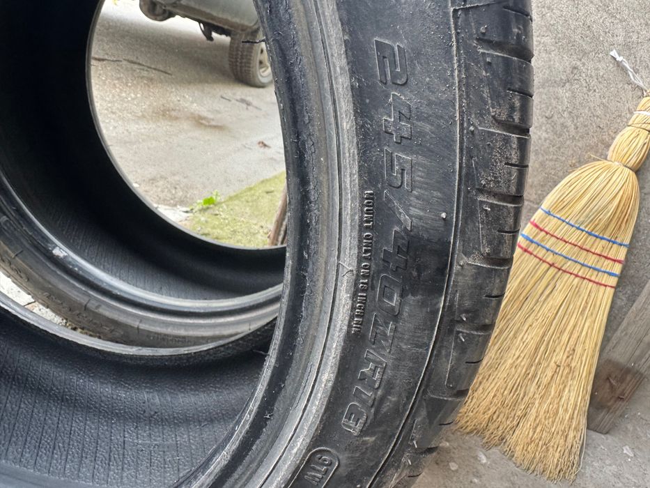 Гуми 245/40/18 2 броя