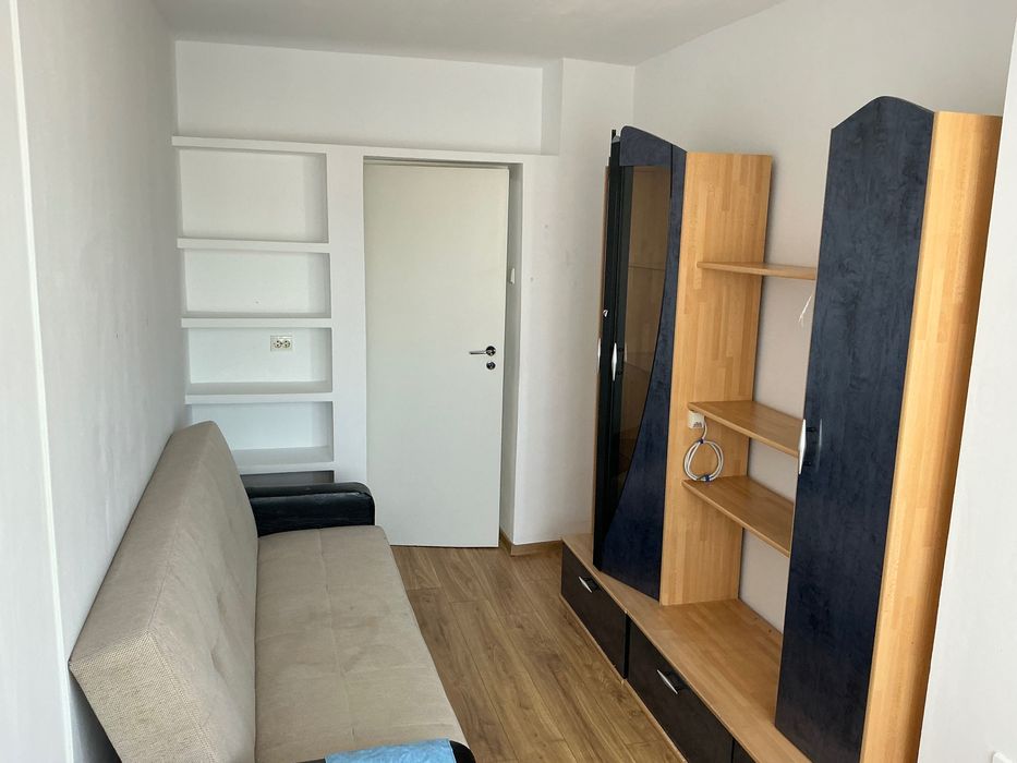 Inchiriez apartament cu 3 camere, decomandat mobilat si utilat, pe Traian, privat