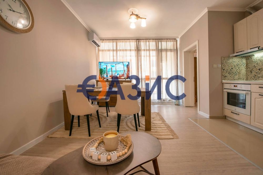 Продава се Двустаен апартамент в к.к. Слънчев бряг - 65 кв.м за 1285 €/кв.м - Снимка #2