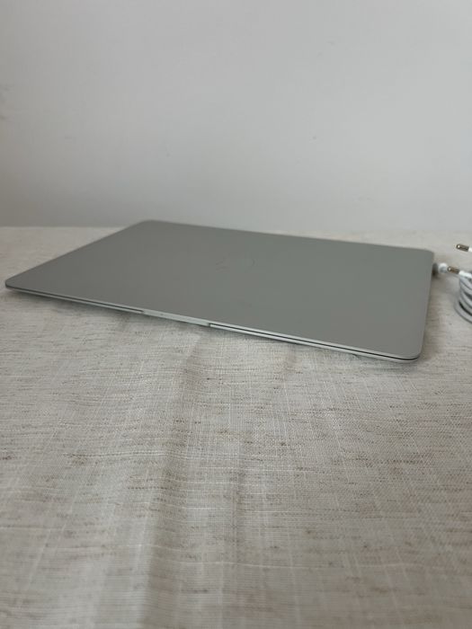 • Macbook Air 2020 • 100%  BATERIE •