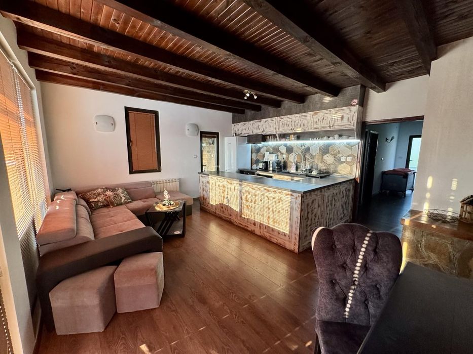 Къща за гости на брега на язовир Йовковци Еленски балкан