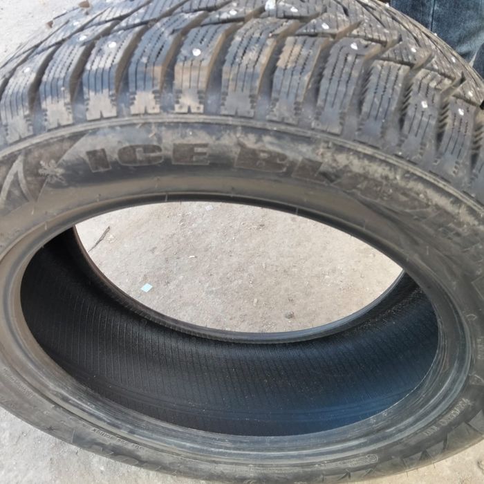 Продам резину 235/55-R 18