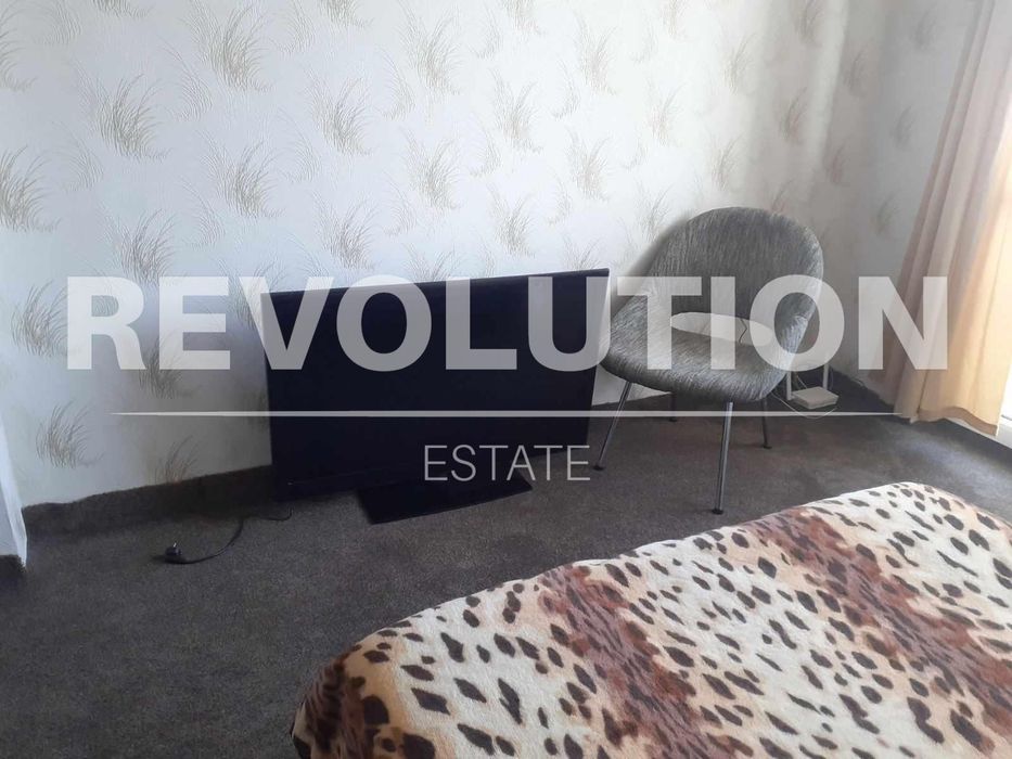 Дава се под наем Двустаен апартамент в Варна, Център - 70 кв.м за 500 € - Снимка #3