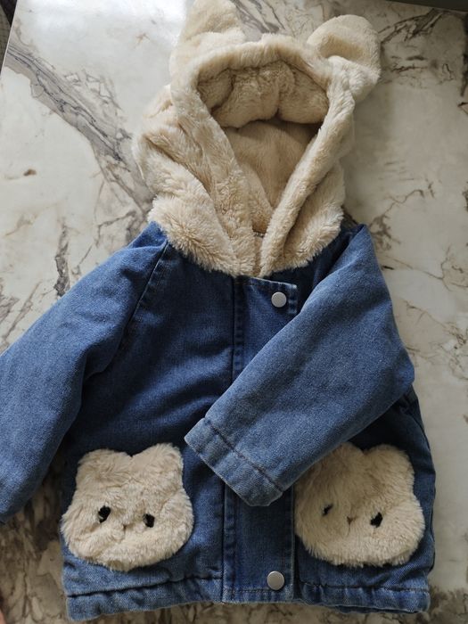 Продам куртку для девочки