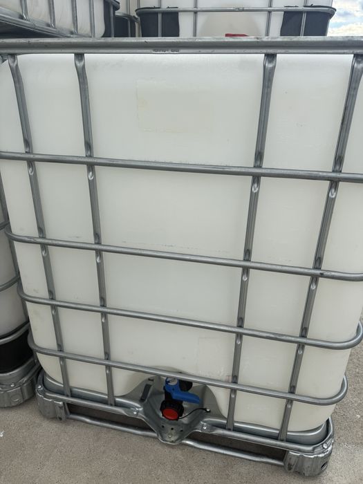 Бидони 1 тон Варели 240 литрови