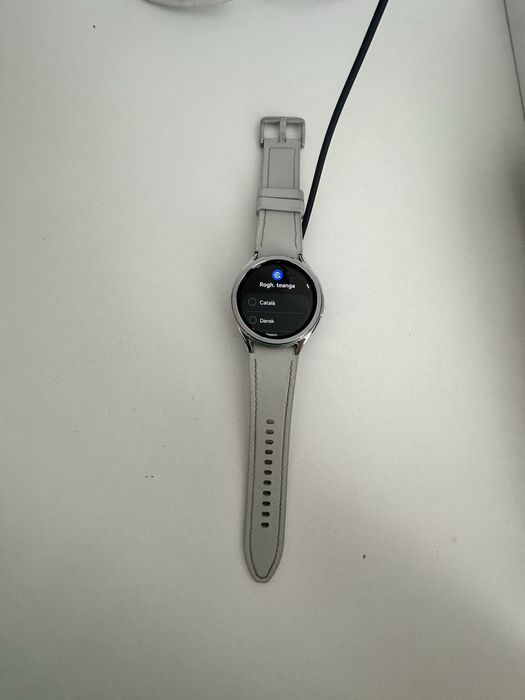 Продавам смарт часовник Samsung watch 6 classic