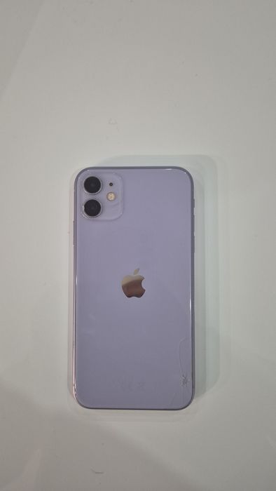 iPhone 11 в добро състояние