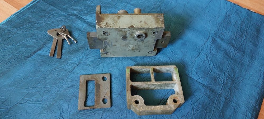 Замок котта гаражга