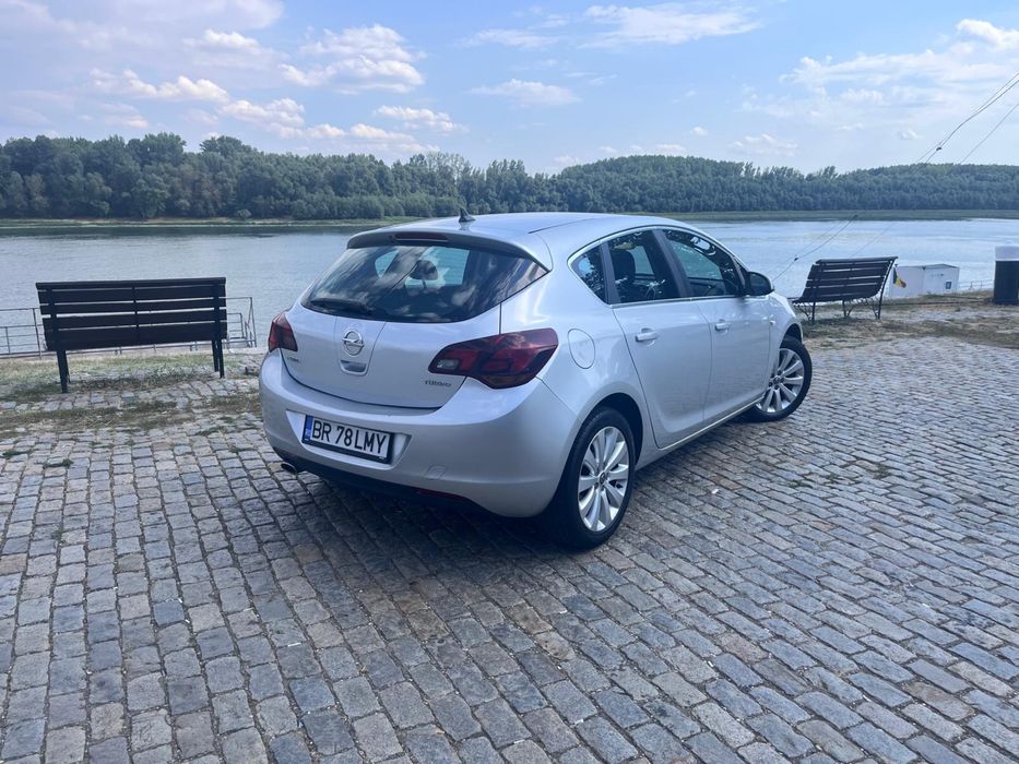 OPEL Astra 2013 — imagine 3