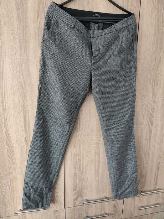 Зимен женски костюм