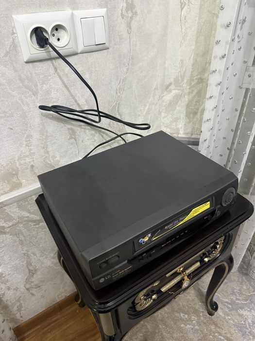 LG AL182W Videopleyer (VHS) — Holati a'lo, komplektda!