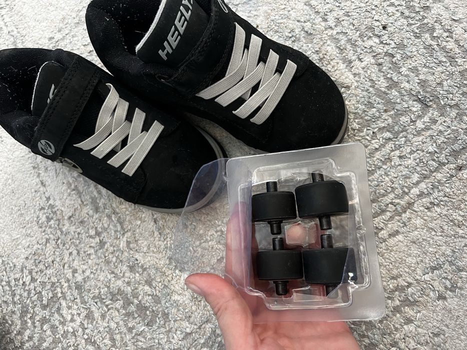 Роликовые кроссовки, 32 размер