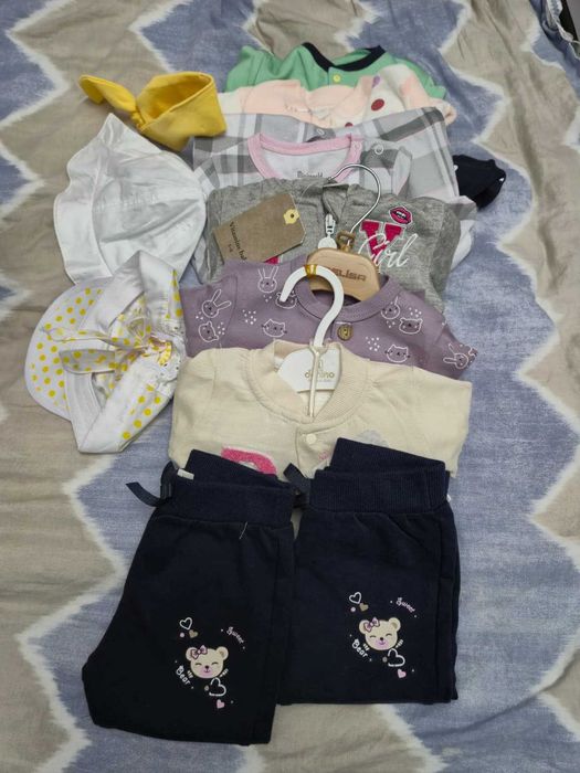 3 compleuri + 9 hainute fetita bebe 3-6 luni, noi cu eticheta