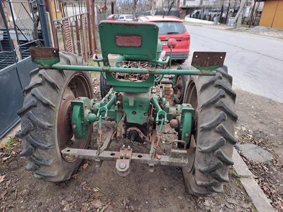 Трактор и ДТ 14 и ДТ 20 на части