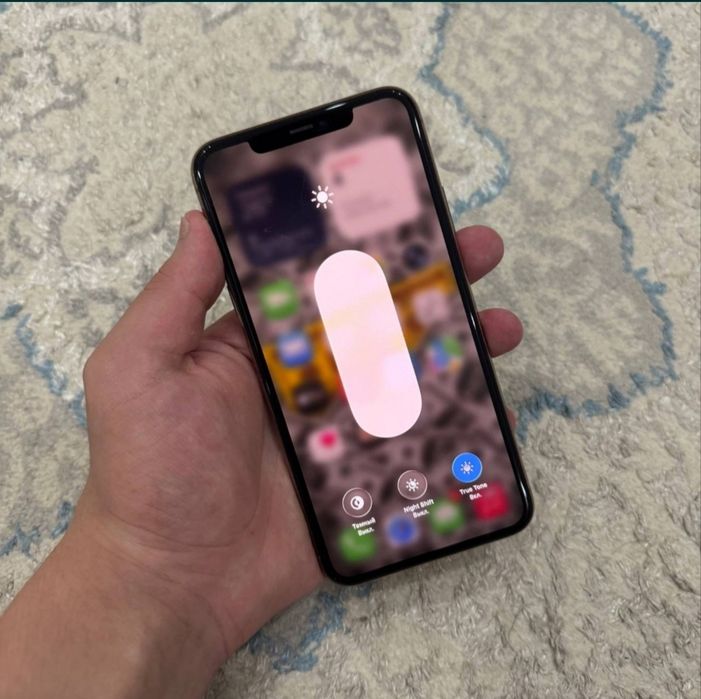 iPhone 11 pro sotiladi 64 talik