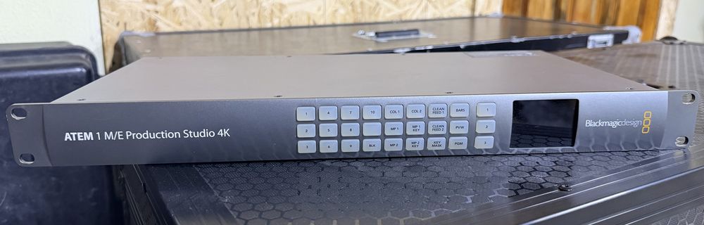 Продам Видеомикшер Blackmagic ATEM 4k