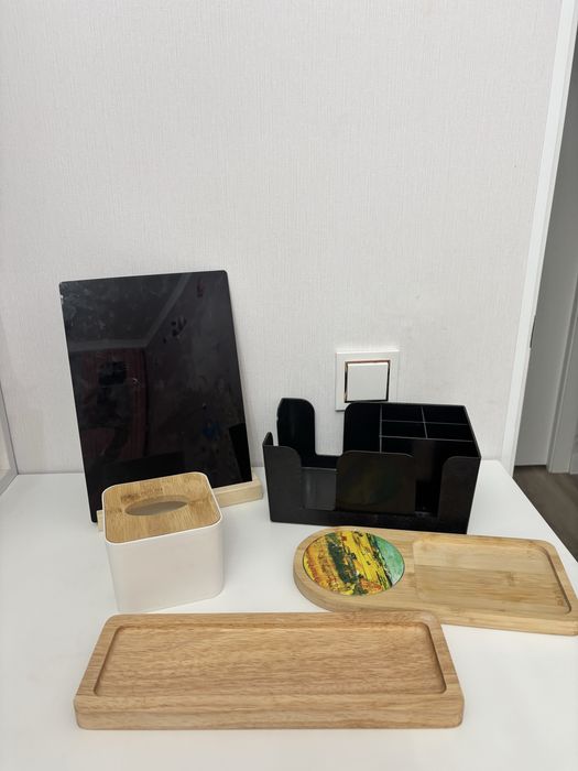 Доски, подносы, салфетница